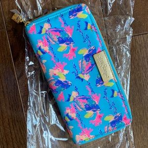 NEW Lilly Putlizer Travel zipper wallet